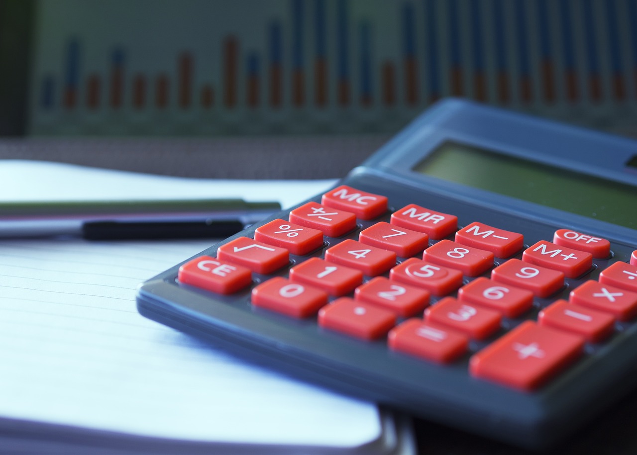découvrez comment calculer la cotisation foncière des entreprises (cfe) : explications simples, méthode de calcul, taux applicables et conseils pour optimiser votre fiscalité professionnelle.