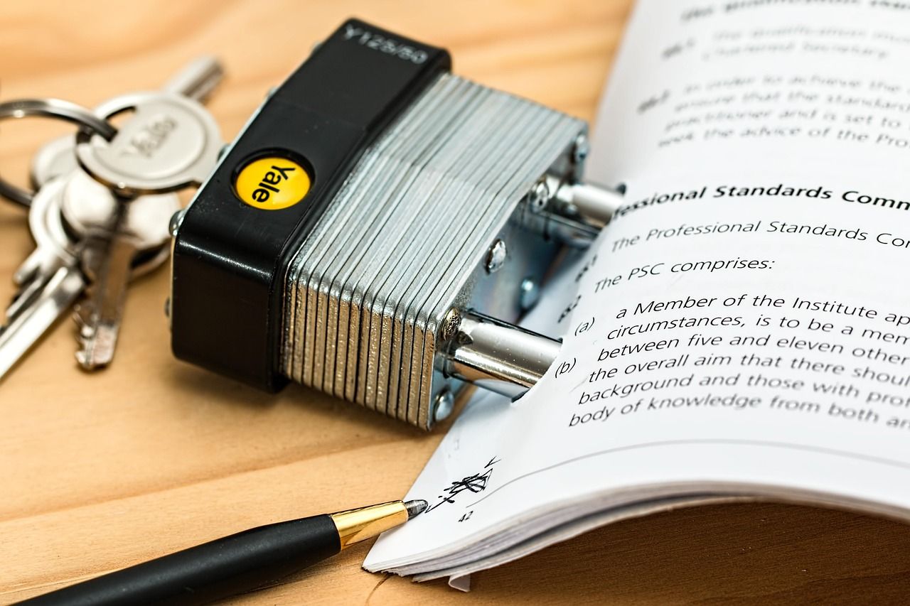 découvrez le rôle essentiel d'un assistant juridique, support clé dans la gestion des dossiers, la préparation des documents légaux et l'assistance aux avocats.