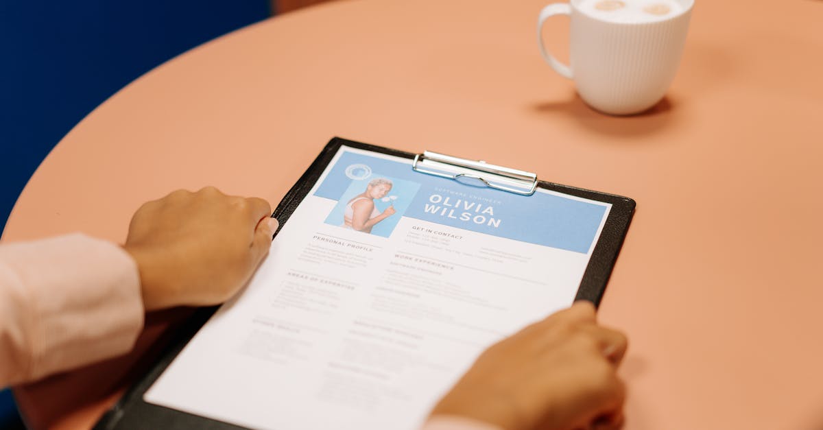 découvrez des conseils pratiques et efficaces pour rédiger un cv qui attire l'attention des recruteurs. boostez vos chances d'obtenir un entretien avec des astuces sur la mise en page, le contenu et les mots-clés à utiliser.