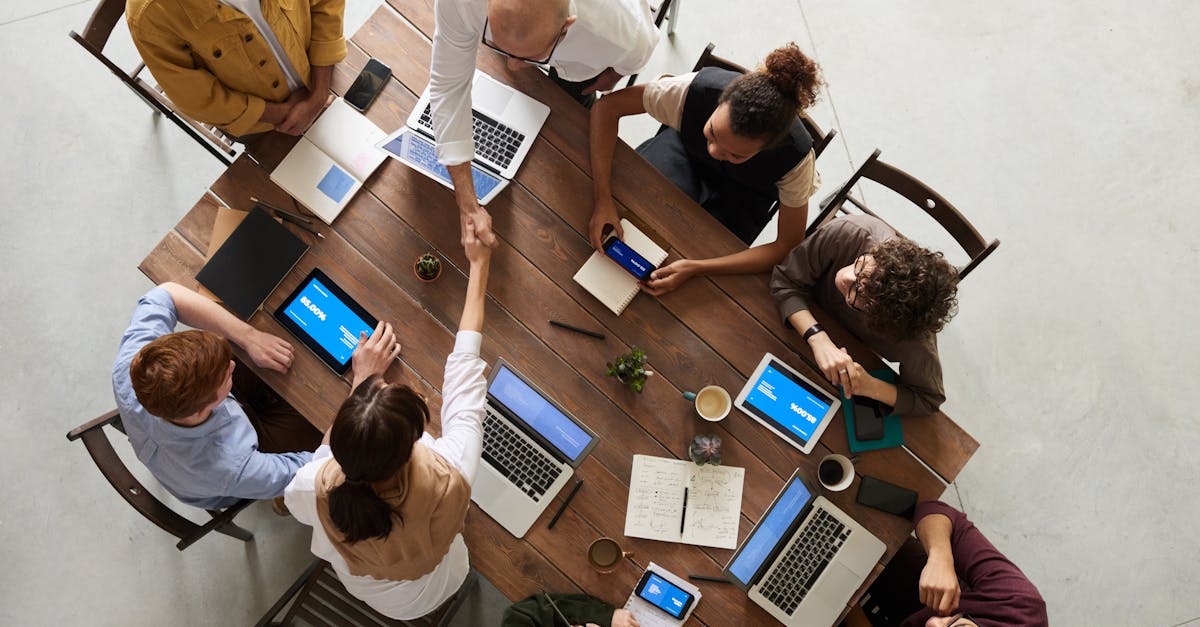 découvrez comment améliorer la collaboration inter-équipes au sein de votre organisation. nos conseils pratiques vous aideront à renforcer la communication, favoriser l'innovation et optimiser la productivité pour un travail d'équipe harmonieux et efficace.