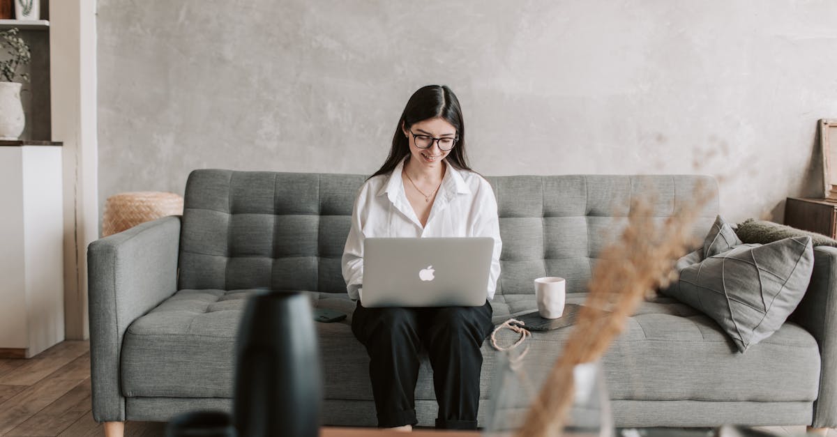 découvrez des opportunités d'emploi à distance qui vous permettent de travailler confortablement depuis chez vous ou partout ailleurs. explorez une variété de postes dans différents secteurs adaptés à votre style de vie et à vos compétences.