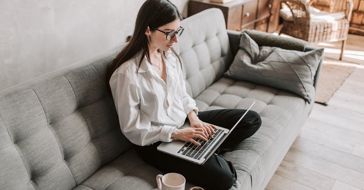 découvrez les meilleures opportunités de travail à distance qui s'offrent à vous. explorez une variété de postes flexibles et adaptés à votre style de vie, tout en bénéficiant de la liberté de travailler depuis chez vous ou n'importe où dans le monde.