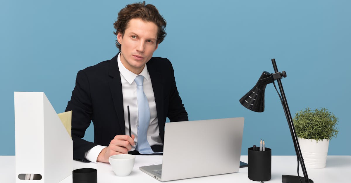 découvrez comment prendre des décisions éclairées concernant votre carrière. explorez des conseils pratiques, des stratégies d'orientation et des ressources pour vous guider dans votre parcours professionnel.
