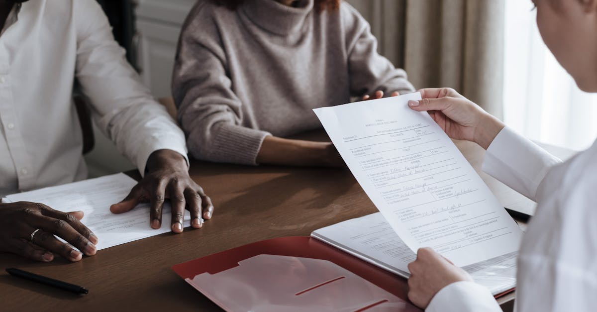 découvrez des conseils précieux et des stratégies efficaces pour prendre des décisions de carrière éclairées. que vous envisagiez un changement de profession ou que vous soyez en début de carrière, ces ressources vous aideront à naviguer dans le monde du travail avec confiance.