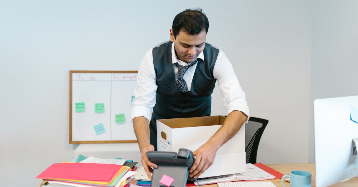 découvrez comment réussir votre transition de carrière grâce à des conseils pratiques, des stratégies éprouvées et des témoignages inspirants. transformez vos aspirations professionnelles en réalité et explorez de nouvelles opportunités pour épanouir votre potentiel.