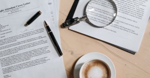 découvrez comment rédiger une lettre de motivation efficace qui captera l'attention des recruteurs. suivez nos conseils pratiques pour mettre en avant vos compétences et votre expérience, et décrocher le poste de vos rêves.