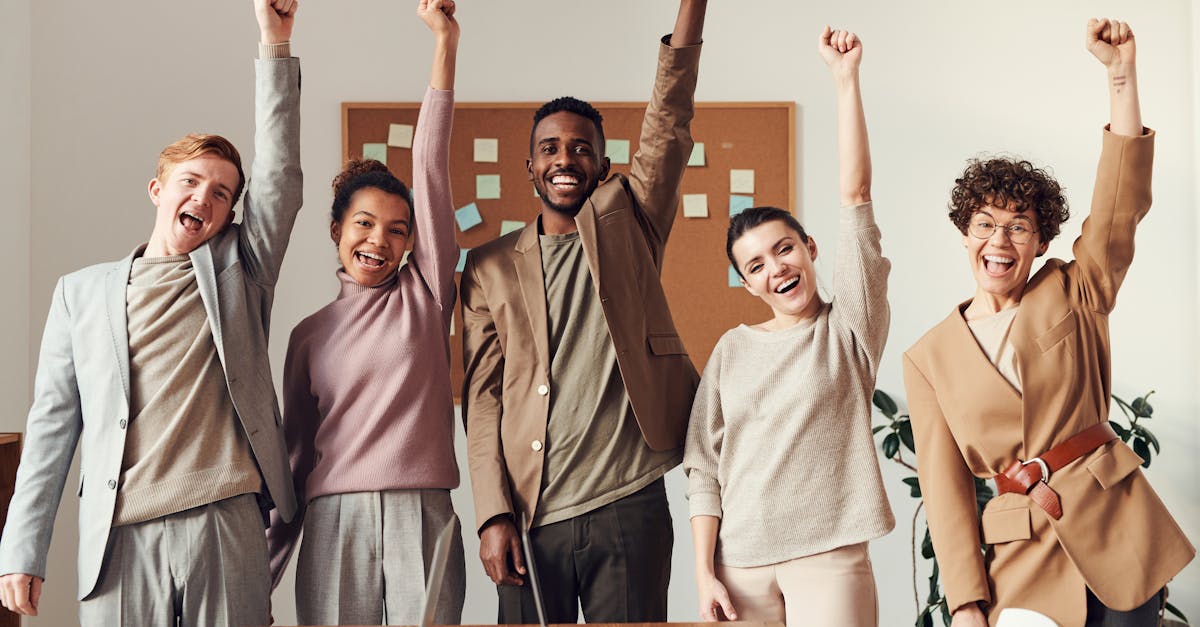 découvrez les avantages et les défis d'un environnement de travail multiculturel, où diversité et inclusion favorisent l'innovation, la créativité et la collaboration au sein des équipes. apprenez comment tirer parti de la richesse des cultures pour optimiser les performances et renforcer les relations professionnelles.