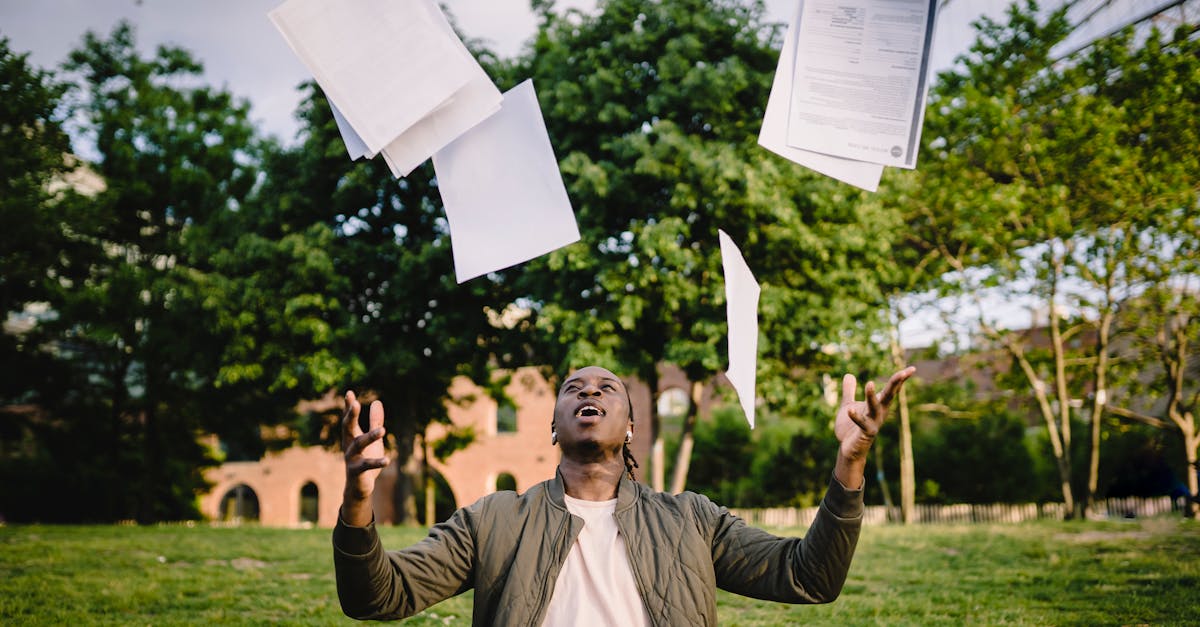 découvrez comment rédiger un résumé percutant et efficace qui met en valeur vos compétences et expériences. suivez nos conseils pratiques pour attirer l'attention des recruteurs et maximiser vos chances de succès dans votre recherche d'emploi.