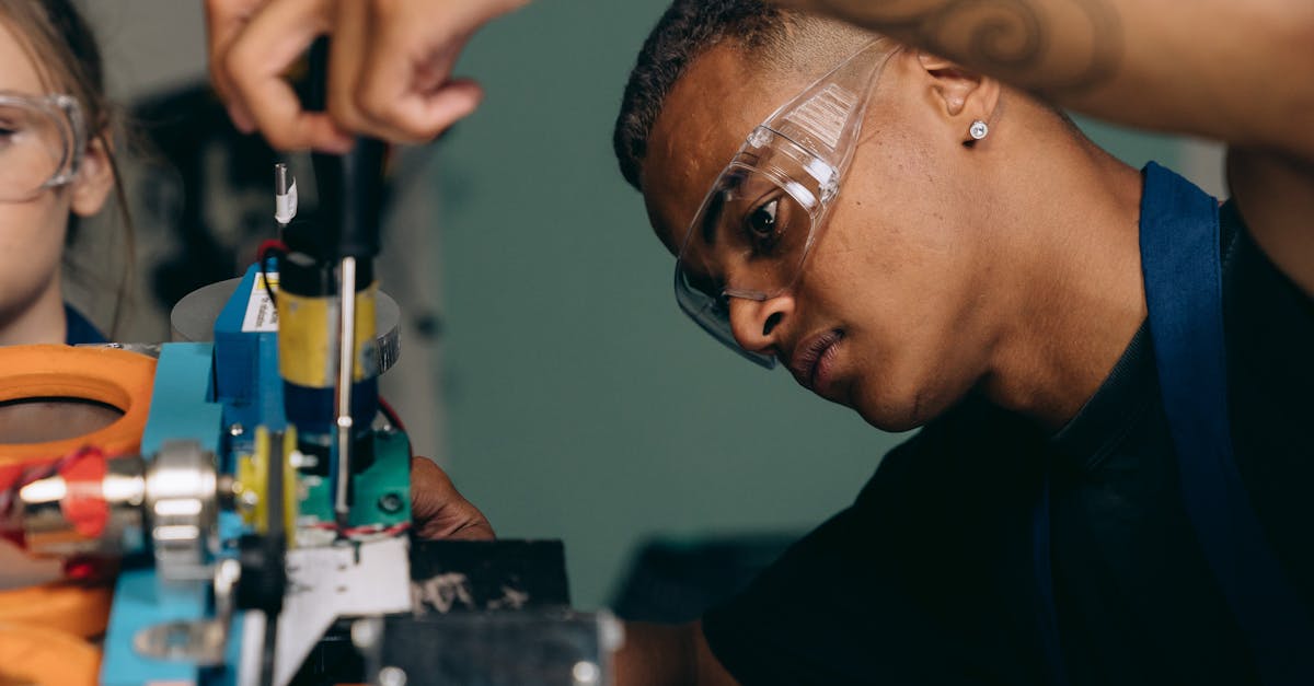 découvrez les avantages de l'apprentissage : une formation pratique et théorique qui prépare efficacement les jeunes professionnels aux défis de leur future carrière. explorez nos programmes d'apprentissage et lancez-vous dès aujourd'hui dans une expérience enrichissante.