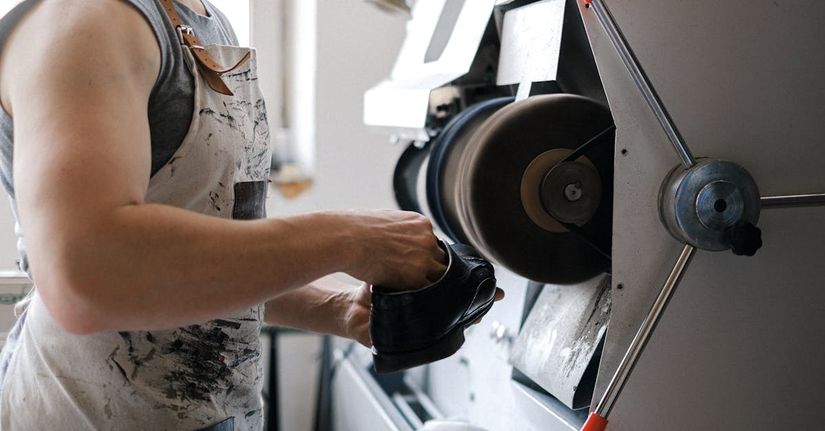découvrez l'apprentissage, une voie enrichissante qui combine théorie et pratique pour développer des compétences professionnelles tout en poursuivant vos études. explorez les avantages d'une formation en alternance et lancez votre carrière dès aujourd'hui.