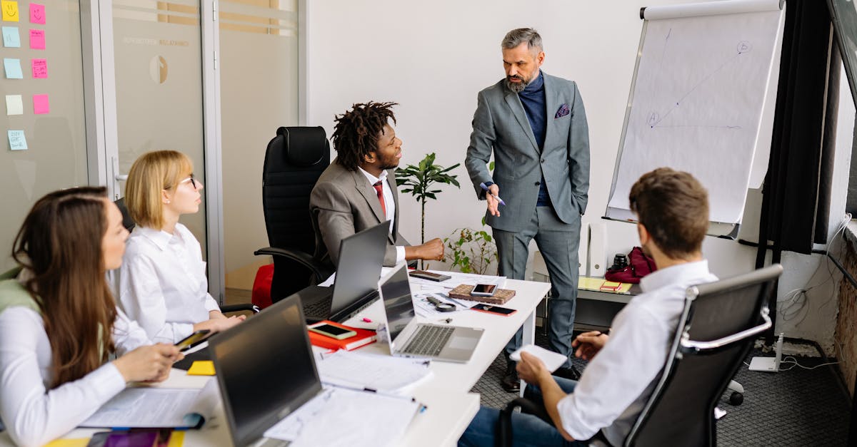 découvrez les meilleures pratiques pour l'intégration des employés dans votre entreprise. facilitez l'accueil et l'engagement de vos nouvelles recrues grâce à des stratégies efficaces et un processus d'intégration bien structuré.