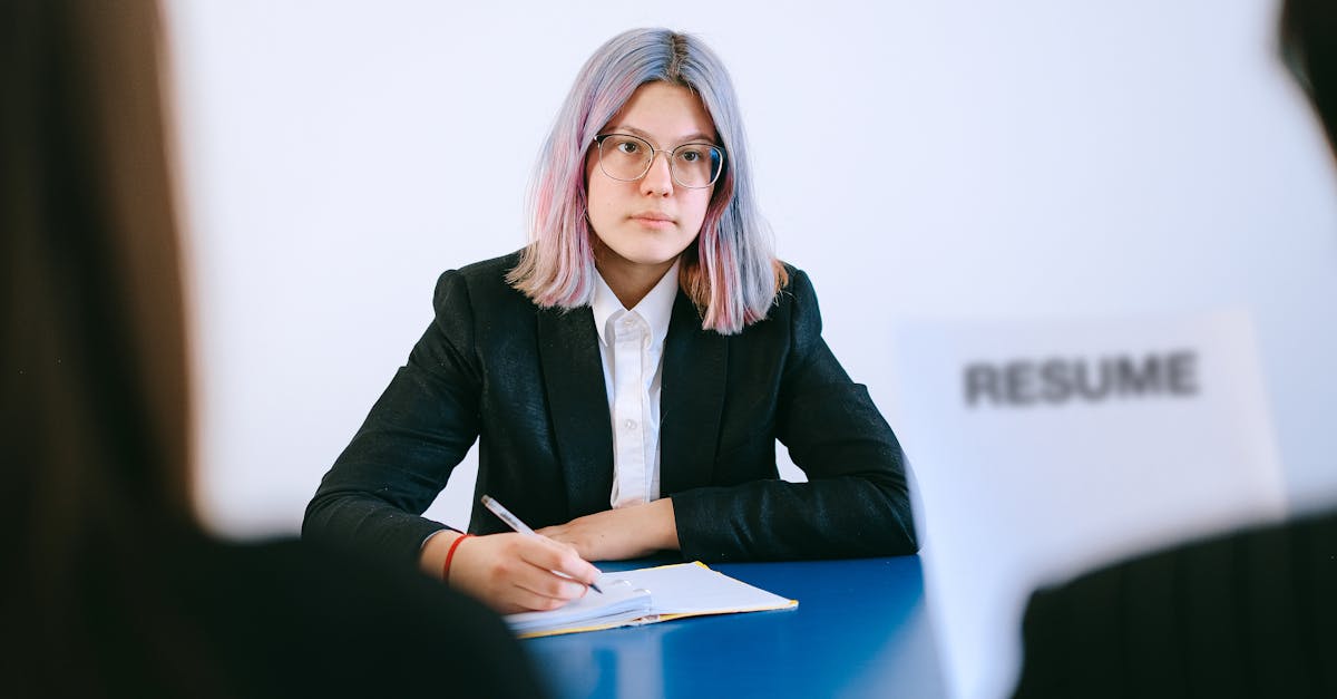 préparez-vous à briller lors de votre entretien d'embauche grâce à nos conseils pratiques et stratégies efficaces. découvrez comment répondre aux questions courantes, mettre en avant vos compétences et créer une impression mémorable pour décrocher le poste de vos rêves.