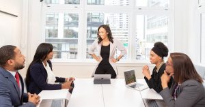 découvrez l'art du leadership : inspirez, motivez et guidez votre équipe vers le succès grâce à des stratégies efficaces et des conseils pratiques pour développer vos compétences en leadership.