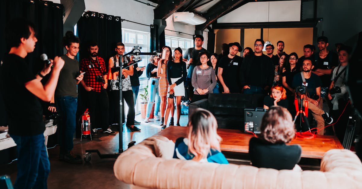 découvrez l'art du networking pour développer votre réseau professionnel, échanger des idées et saisir de nouvelles opportunités. apprenez des stratégies efficaces pour établir des connexions durables et propulser votre carrière vers de nouveaux sommets.