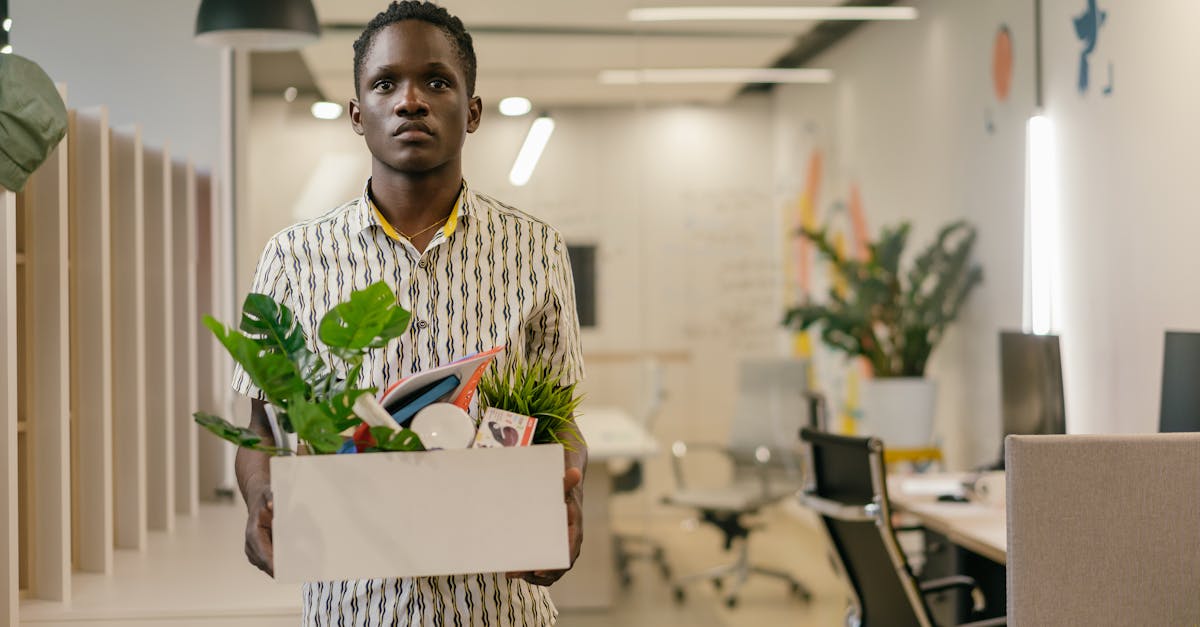 découvrez les implications de la résignation dans la vie personnelle et professionnelle. apprenez à naviguer à travers les défis et à transformer cette étape en opportunité de croissance et de renouveau.