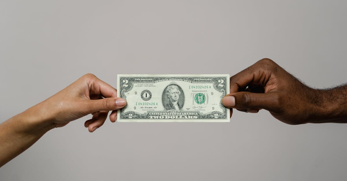 découvrez comment réussir votre négociation salariale avec des conseils pratiques et des stratégies efficaces pour obtenir le salaire que vous méritez. apprenez à valoriser vos compétences et à défendre vos intérêts lors des discussions avec votre employeur.