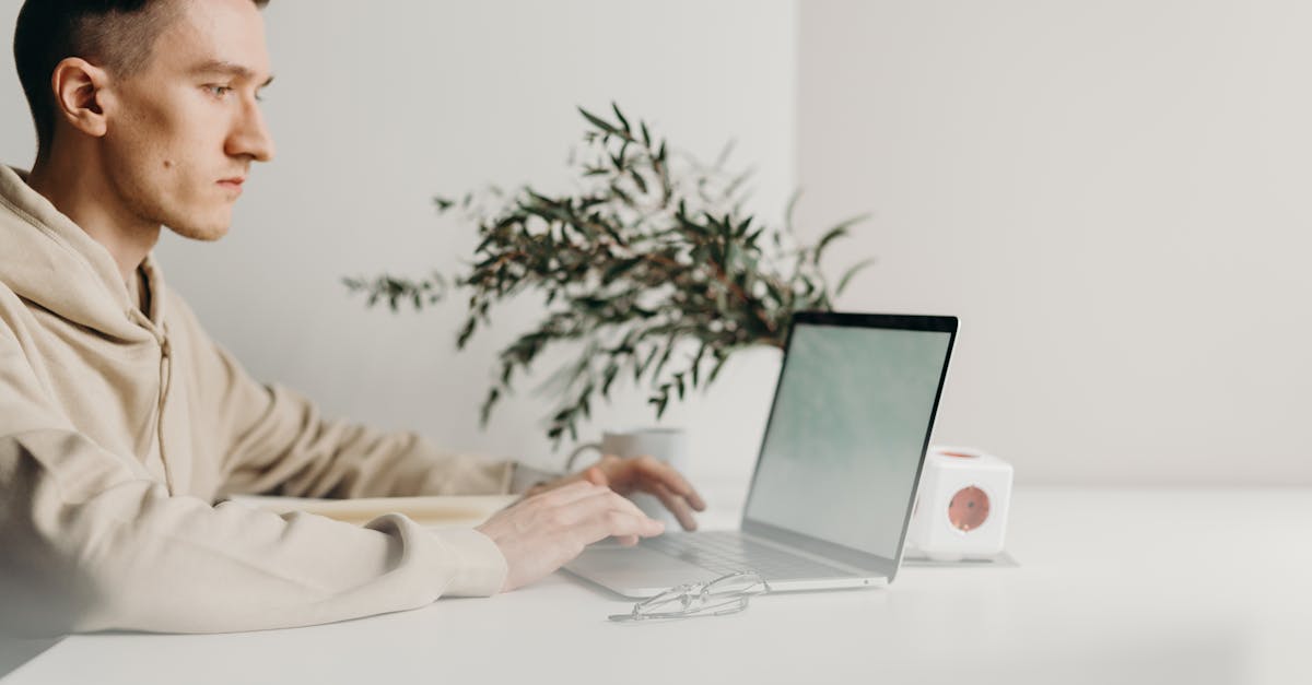 découvrez notre guide complet sur le profil de poste : des conseils pratiques pour rédiger un descriptif de poste efficace, définir les compétences requises et attirer les meilleurs candidats pour votre entreprise.