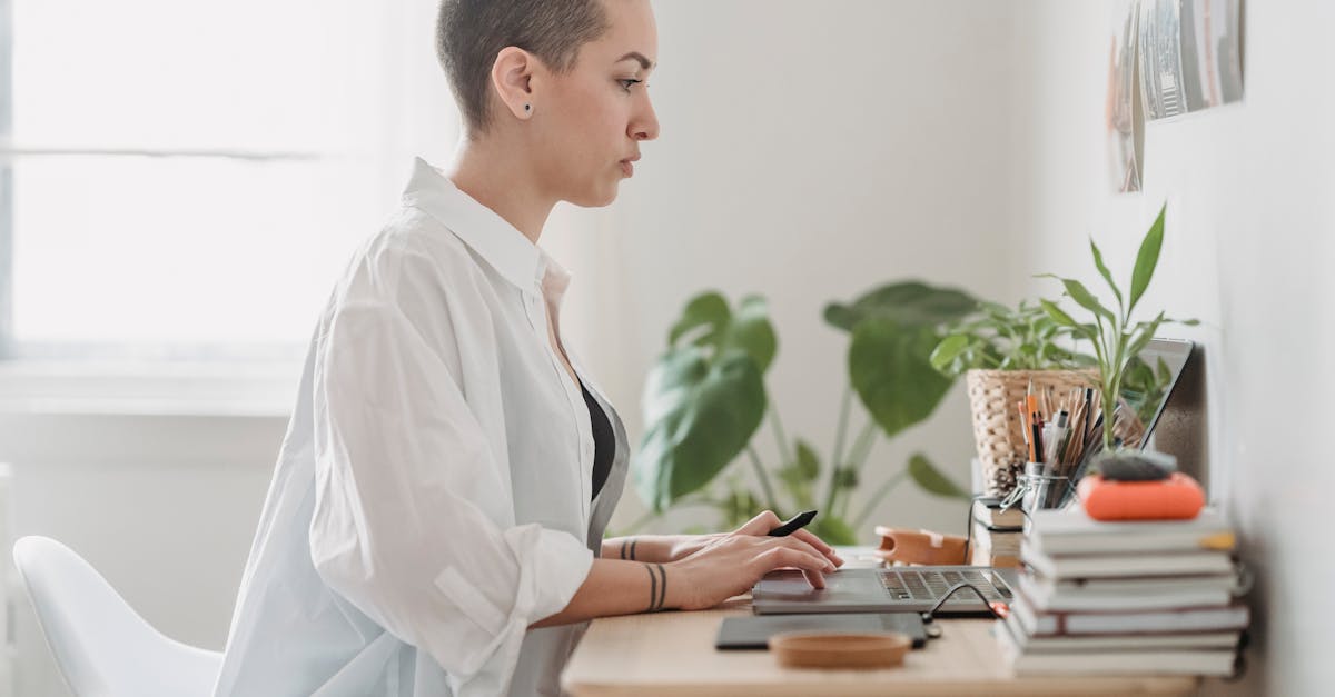 découvrez des stratégies et des conseils pratiques pour améliorer le bien-être au travail. promouvez une culture de santé mentale et de bien-être parmi vos employés pour favoriser la productivité et le bonheur au sein de votre entreprise.