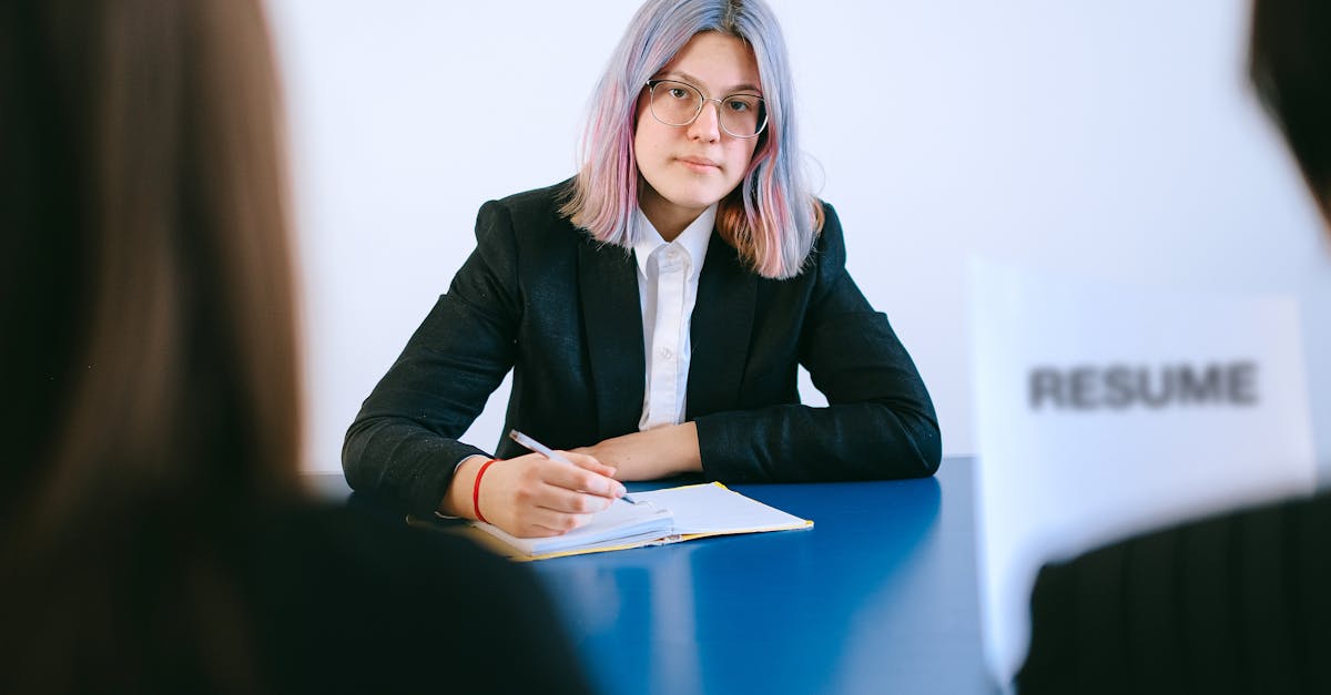 préparez-vous efficacement à vos entretiens d'embauche grâce à nos conseils pratiques, astuces et exemples de questions fréquemment posées. maximisez vos chances de réussite lors de votre préparation à l'entretien.
