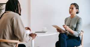 découvrez les meilleures pratiques pour améliorer vos processus de recrutement, attirer les meilleurs talents et optimiser la sélection de candidats dans votre entreprise.