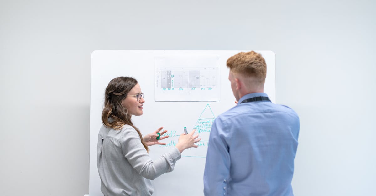 découvrez l'importance du feedback des employés, ses avantages pour l'entreprise, et comment instaurer une culture d'écoute pour améliorer la motivation et la productivité au travail.