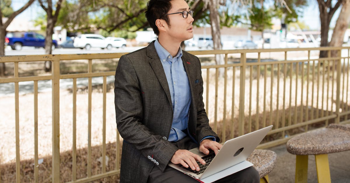 découvrez comment la flexibilité du travail améliore la productivité, favorise l’équilibre entre vie professionnelle et personnelle, et attire les meilleurs talents dans votre entreprise.