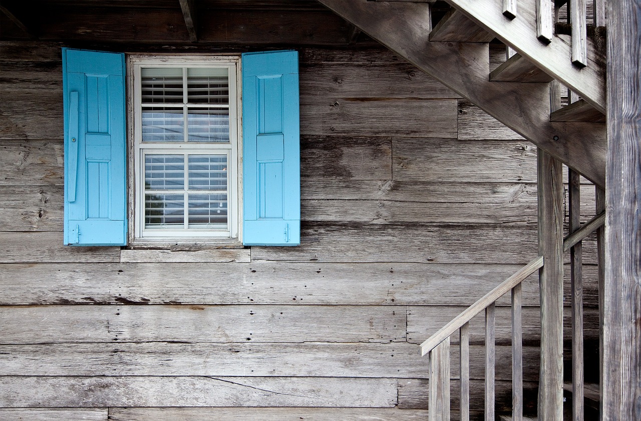 découvrez des solutions efficaces pour sécuriser vos escaliers en bois glissants. conseils, astuces et produits pour éviter les chutes et améliorer la sécurité de votre maison.
